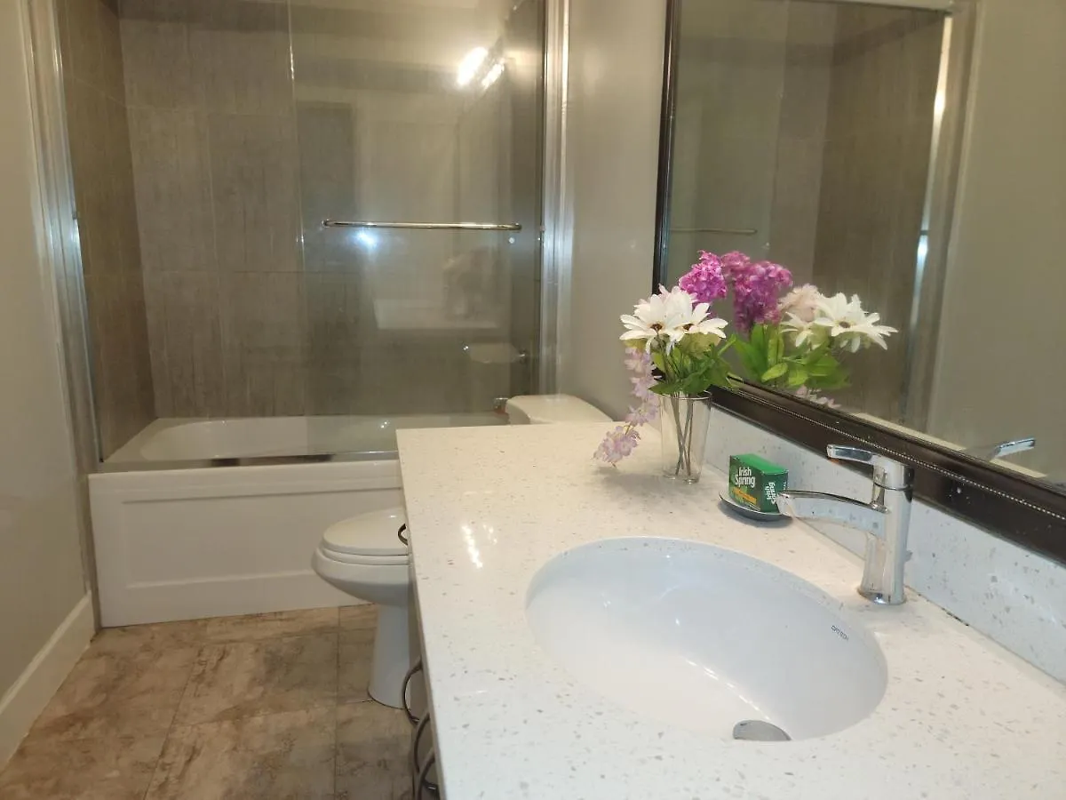 Oscar Inn & 2Bd Family Suite Or Private Room Abbotsford Guest house
