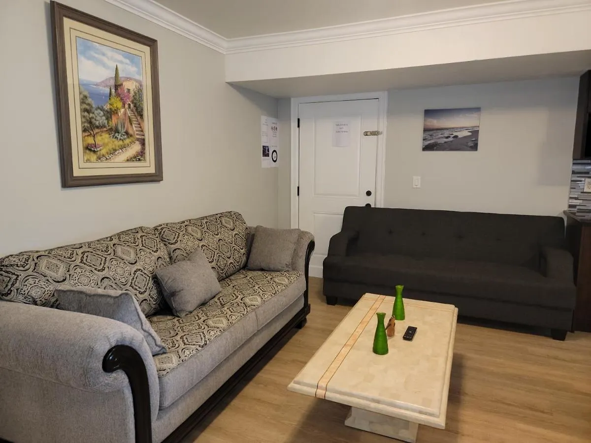 Guest house Oscar Inn & 2Bd Family Suite Or Private Room Abbotsford