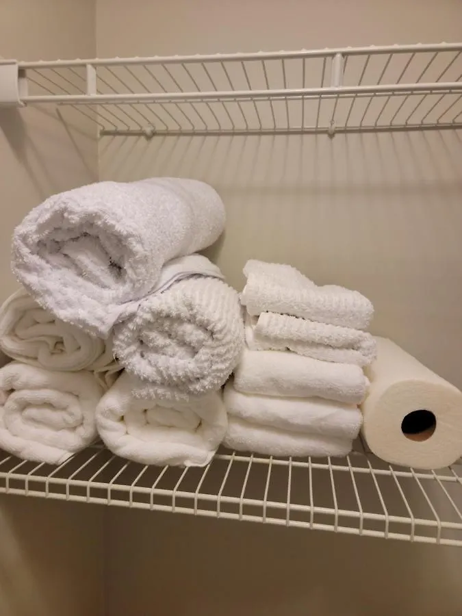 Guest house Oscar Inn & 2Bd Family Suite Or Private Room Abbotsford Canada